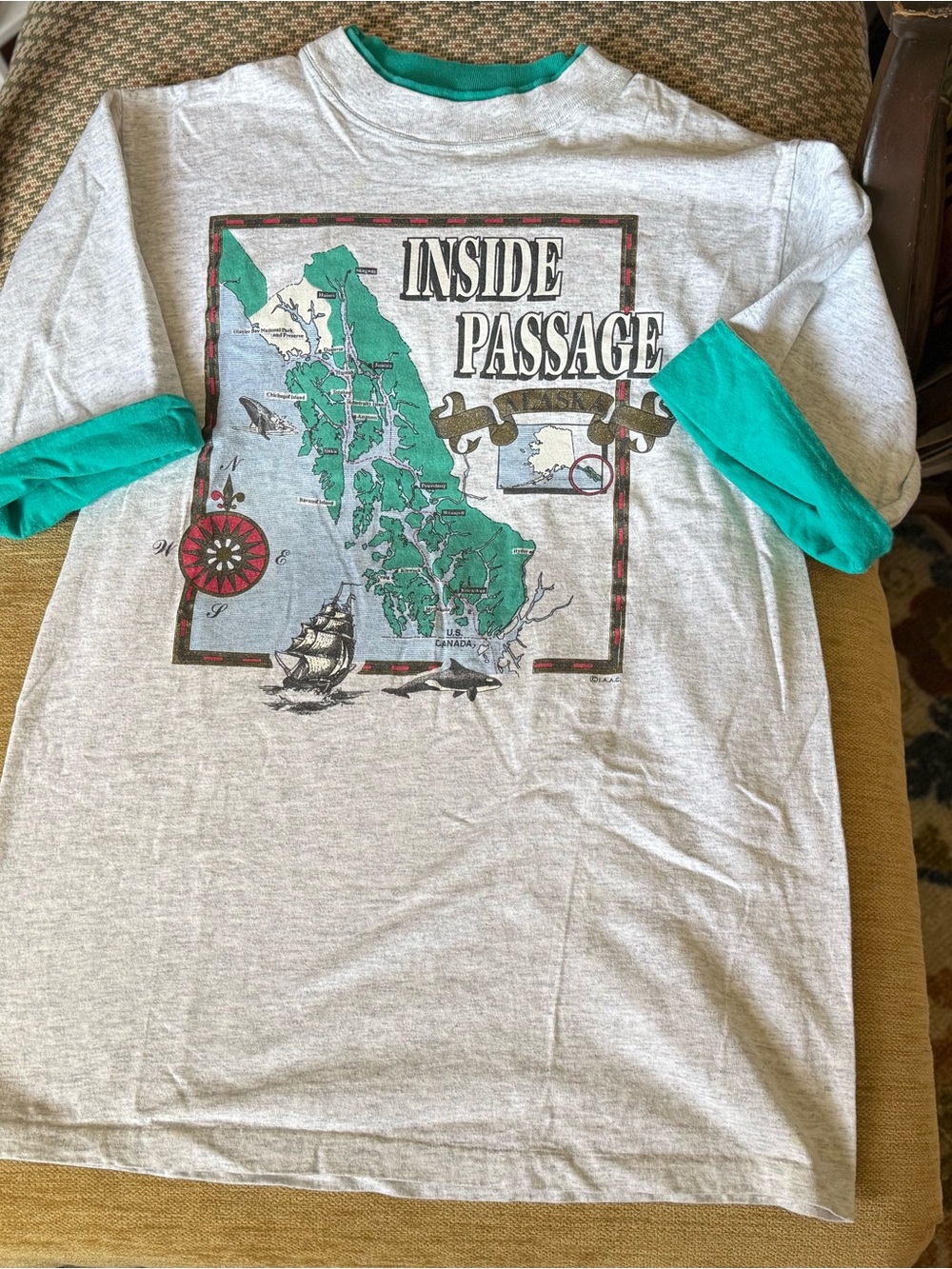 Vintage Delta Teal and Pink Trim Crewneck Sweatshirt